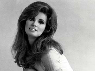 Krásná Raquel Welch umírala sama: Ideálního muže nikdy nenašla