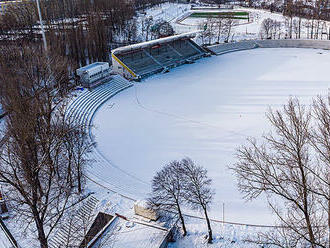 Kalamita v Bystrici. Dukla neodohrá zápas so Slovanom