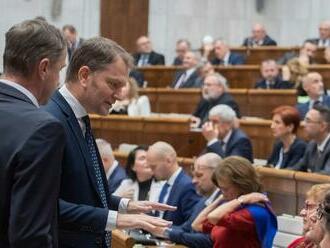 Budú nákupy v nedeľu minulosťou? Argumentom je viera aj matky, podporu vyjadril Smer aj OĽaNO