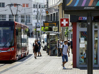 Údajne zabil priateľku v centre Bratislavy. Obžalovaného holandského kapitána lode zadržali