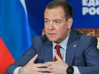 Medvedev: Rusko bez víťazstva na Ukrajine prestane existovať