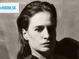 Christine and the Queens oznamuje videom To Be Honest nový album