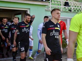 Rimavskosobotskí futbalisti v nedeľu štartujú jarnú časť sezóny. Eugen Bari má so svojimi zverencami odvážne plány