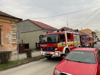 FOTO: Hasiči zasahovali pri požiari na Daxnerovej ulici v Rimavskej Sobote