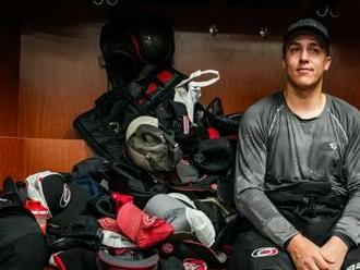 Teräväinen a Kotkaniemi žiarili pri rekordnom večere Hurricanes + video