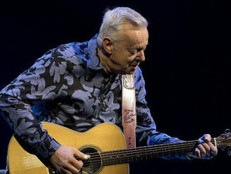 FOTOGALERIE: Tommy Emmanuel strhnul Prahu do energického mixu blues, folku, jazzu a country