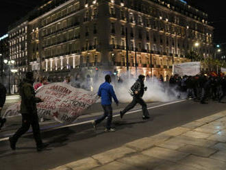 V Řecku se konaly protesty kvůli vlakovému neštěstí s nejméně 42 oběťmi