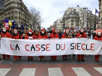 Francouzský senát schválil zvýšení důchodového věku, v zemi pokračují protesty