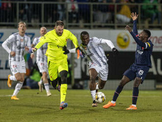 Fotbalisté Slavie budou proti Plzni hájit vedení v lize, Ostrava přivítá Spartu