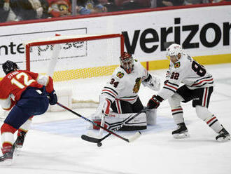 Mrázek zneškodnil v NHL skoro čtyřicet střel, ale nezabránil porážce Chicaga