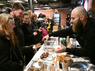 Desátý ročník VeganFestu v Brně zahájilo plné Divadlo Husa na provázku