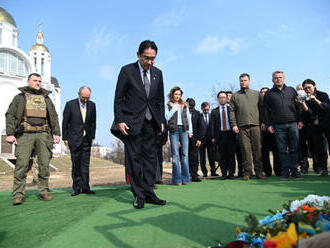 Japonský premiér Kišida přijel na Ukrajinu, navštívil Buču a jednal se Zelenským