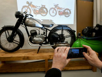 V ostravské restaurátorské dílně zprovoznili čtvrtý historický motocykl