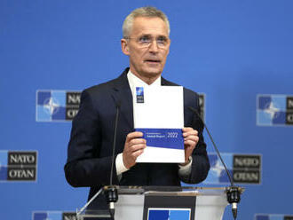 Stoltenberg varoval Čínu před dodávkami zbraní do Ruska