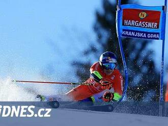 Švýcar Odermatt vede po prvním kole obří slalom lyžařů v Kranjské Goře