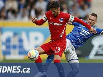 ONLINE: Sedm proher stačilo, Hoffenheim porazil Herthu. Půjde Dortmund do čela?