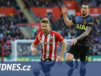 ONLINE: Tottenham hraje v Southamptonu, Brentford proti Leicesteru