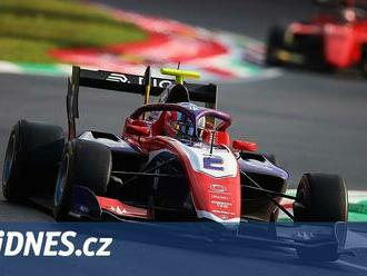 Český pilot Staněk obsadil ve sprintu formule 2 v Džiddě 17. místo