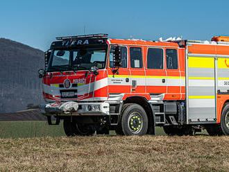 THT Polička začala s dodávkou cisteren Tatra Terra pro profesionální hasiče, rámcová smlouva může přesáhnout jednu miliardu korun