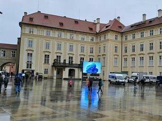 Přípravy na inauguraci Petra Pavla vrcholí. Na Hradě se nacvičovalo a upravovalo