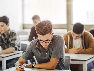 Střední školy zavalily přihlášky studentů. Zájemců je dvakrát víc než kapacit