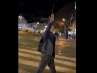 OTRASNÉ, čo zažil cudzinec v Bratislave: NAPADOL ho agresívny muž, potom hajloval! VIDEO