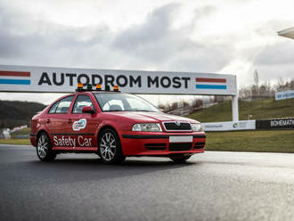 Safety car Škoda Octavia RS z Autodromu Most bude dražen v rámci dobročinné aukce. Je v původním stavu