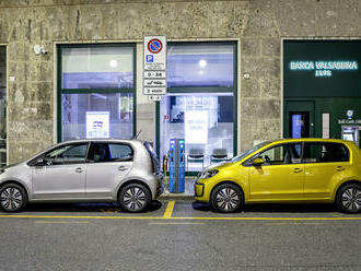 Hlad po odbornících na elektroauta roste, už i prodejci ojetin budují týmy