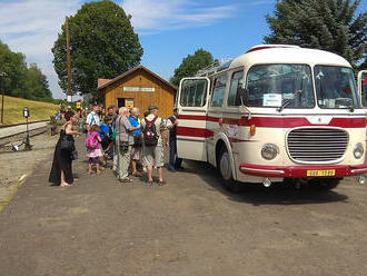 Ústecký - Turistická sezóna 2023 je tu!  Těšit se opět můžete na dvě lodní linky, přívoz Hřensko - Schöna, historické motoráčky, cyklobusy i na nostalgický autobus T32 ze Zubrnic