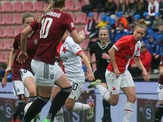 Derby ukázalo, kam míří ženský fotbal. Fanoušci by šli i na kuličky, řekl Vízek