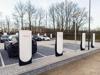 Tesla v Nizozemsku spustila první Supercharger v4, výkon překvapí