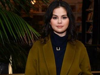 Nenalíčená Selena Gomez ukázala tvář. Přibývající kila ji netrápí a sklízí obdiv