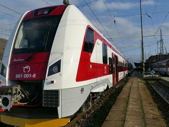 Žalostný stav slovenských železníc: Česi sa sťažujú, že na nich rozbili Pendolino, odborári žiadajú o pomoc prezidentku  