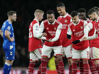 Ferencváros sa vytrápil v Nemecku. Arsenal si vezie výhodnú pozíciu