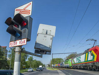 Tragédií na železniciach pribúda. Dôvodom sú ľudia aj slabé zabezpečenie