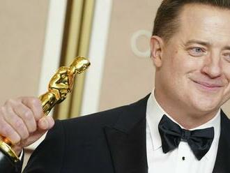 Oscarový Brendan Fraser si prešiel pred kamerou poriadnymi premenami