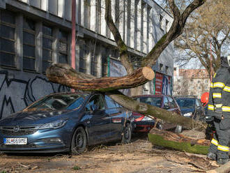 SHMÚ upozorňuje na silný vietor najmä na severe a východe Slovenska