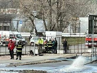 Poškodené vodovodné potrubie na pravom brehu Dunaja už opravili