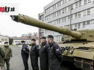 Na Záhorí prebiehajú skúšky prvého dodaného tanku Leopard 2A4