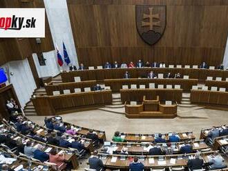 Vo štvrtok ráno majú poslanci národnej rady na programe zákon o majetku obcí