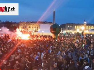 Vo Francúzsku to vrie! Dôchodková reforma vyvolala masívne nepokoje: V centre Paríža to vyzeralo ako v bojovej zóne