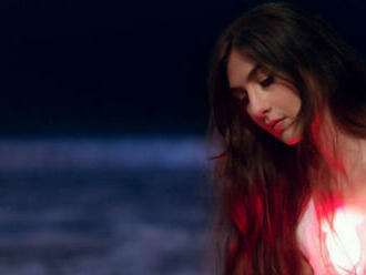 VIDEO: Weyes Blood vystoupila se svou písní 