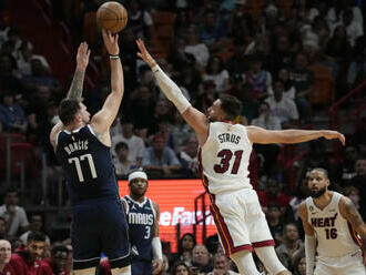 Basketbalisté Dallasu prohráli v Miami, nestačilo jim 42 bodů Dončiče