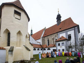 Amatérští umělci sehráli Hořické pašijové hry v českokrumlovské zahradě