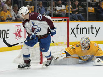 Colorado zvítězilo v NHL díky hattricku MacKinnona na ledě Nashvillu