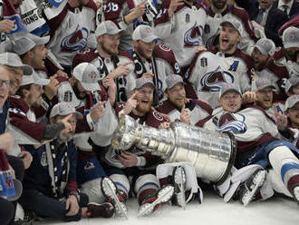 Play off NHL začne čtyřmi zápasy v noci na úterý