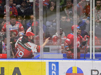 Hudáček dostal třízápasový trest za faul na Sedláka, vynechá začátek finále