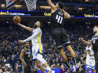 Basketbalisté Sacramenta i Philadelphie využili domácí prostředí a vedou 2:0