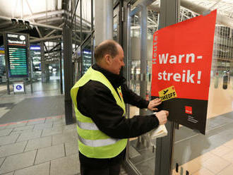 Na německých letištích pokračují stávky, týkají se Berlína s Hamburkem