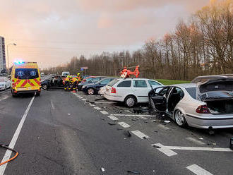 Sedm osob bylo zraněno při dopravní nehodě v havířovské části Šumbark